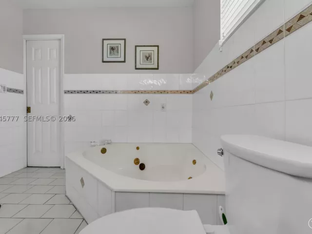 Продажа дома по адресу 12805 SW 193rd Ter - фото 8870133