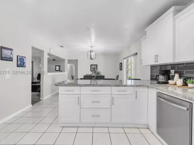 Продажа дома по адресу 12805 SW 193rd Ter - фото 8870123