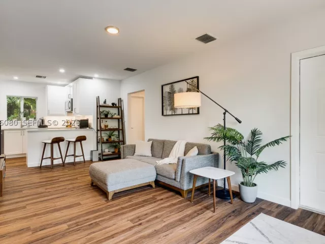 Продажа дома по адресу 2215 Tequesta Ln - фото 8870146