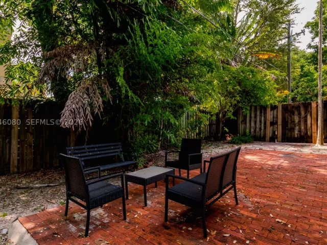 Продажа дома по адресу 2215 Tequesta Ln - фото 8870142