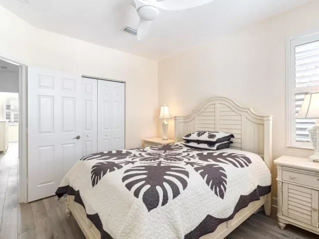 Продажа дома по адресу 295 NE 5th Avenue 32 - фото 8900273