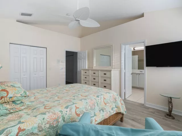 Продажа дома по адресу 295 NE 5th Avenue 32 - фото 8900277