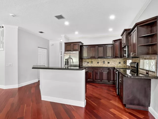 Продажа дома по адресу 18044 Jazz Lane - фото 9362255