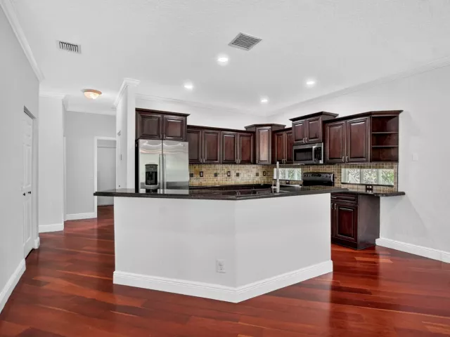 Продажа дома по адресу 18044 Jazz Lane - фото 9362256