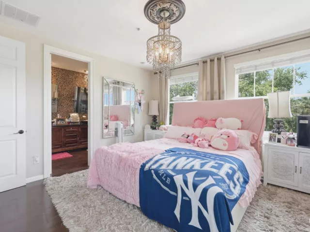 Продажа дома по адресу 750 Millbrae Court 1 - фото 9054948