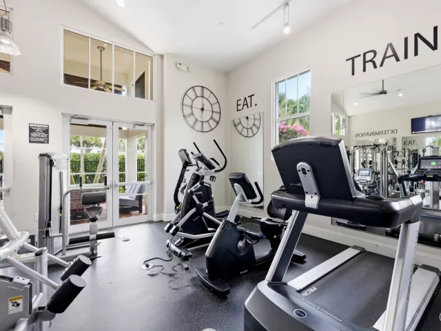 Продажа дома по адресу 750 Millbrae Court 1 - фото 9054980