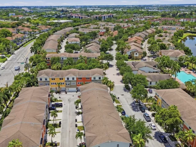 Продажа дома по адресу 750 Millbrae Court 1 - фото 9054987