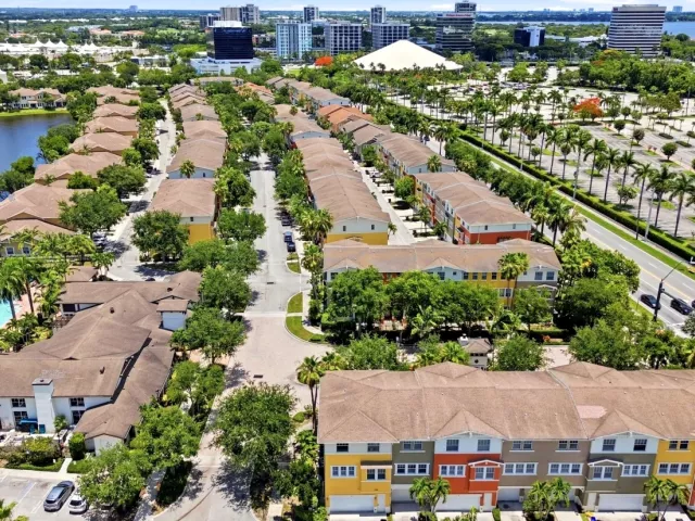 Продажа дома по адресу 750 Millbrae Court 1 - фото 9054995