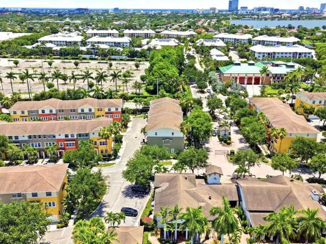Продажа дома по адресу 750 Millbrae Court 1 - фото 9054999