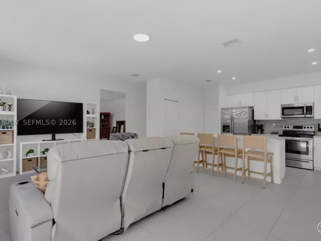 Продажа дома по адресу 12924 SW 229th St - фото 8871407