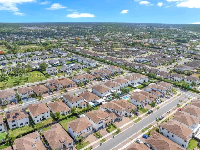 Продажа дома по адресу 12924 SW 229th St - фото 8871408