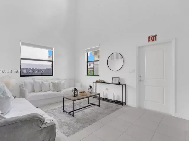 Продажа дома по адресу 12924 SW 229th St - фото 8871399