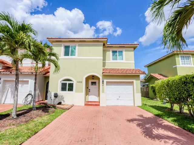 Продажа дома по адресу 14302 SW 133rd Ct - фото 8871546