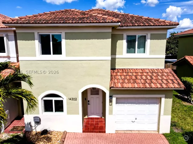 Продажа дома по адресу 14302 SW 133rd Ct - фото 8871547
