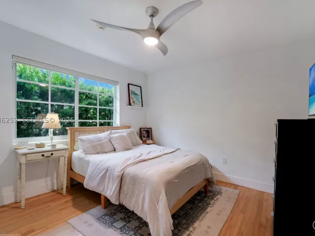 Продажа дома по адресу 1556 Catalonia Ave - фото 9004154