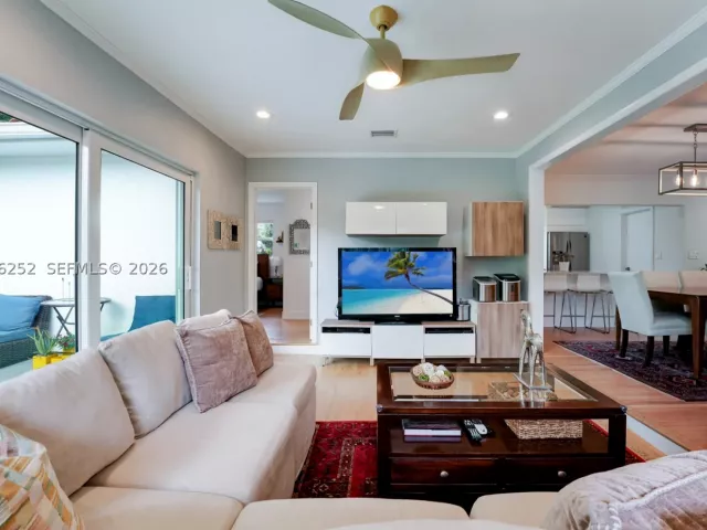 Продажа дома по адресу 1556 Catalonia Ave - фото 9004163