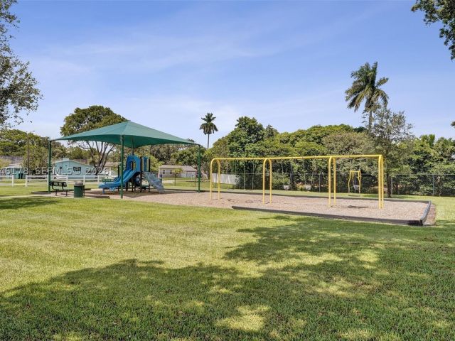 Продажа дома по адресу 9120 SW 49th St - фото 9166266