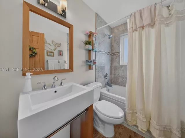 Продажа дома по адресу 11180 SW 58th Ter - фото 8947531