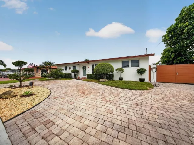 Продажа дома по адресу 11180 SW 58th Ter - фото 8947520
