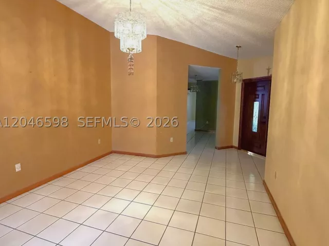 Продажа дома по адресу 14225 SW 55th St - фото 8877070