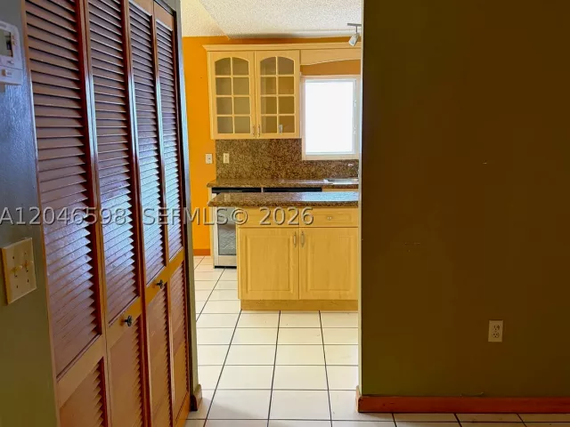 Продажа дома по адресу 14225 SW 55th St - фото 8877061