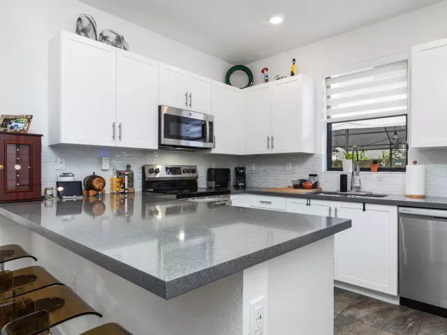 Продажа дома по адресу 2820 SW 17th Avenue - фото 8896227
