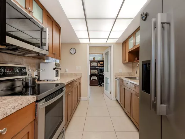 Продажа дома по адресу 8890 SW 133rd Pl A - фото 8877713