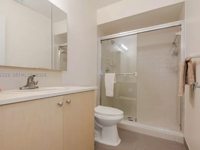 Продажа дома по адресу 8890 SW 133rd Pl A - фото 8877721