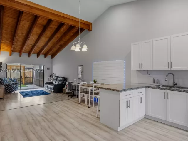Продажа дома по адресу 10311 Laurel Ct - фото 8899334