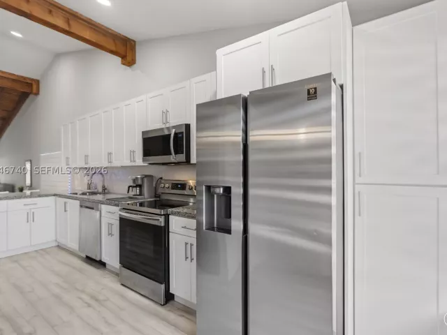 Продажа дома по адресу 10311 Laurel Ct - фото 8899329