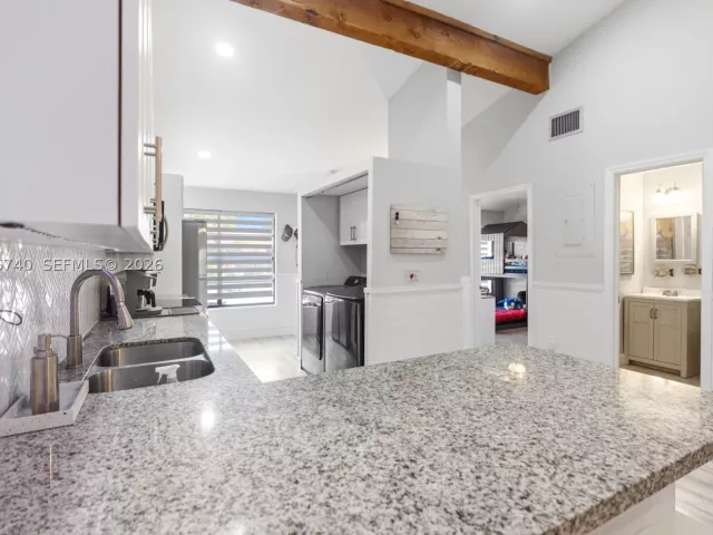 Продажа дома по адресу 10311 Laurel Ct - фото 8899330