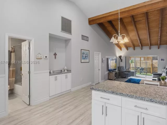 Продажа дома по адресу 10311 Laurel Ct - фото 8899331