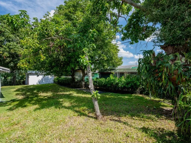 Продажа дома по адресу 2371 NW 85th St - фото 8913666