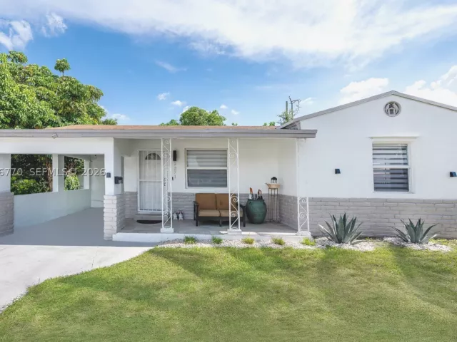 Продажа дома по адресу 2371 NW 85th St - фото 8913655