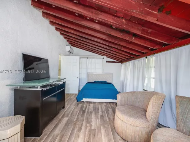 Продажа дома по адресу 2371 NW 85th St - фото 8913674