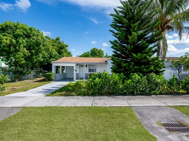 Продажа дома по адресу 2371 NW 85th St - фото 8913659
