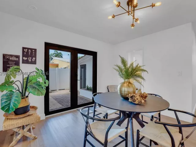 Продажа дома по адресу 1514 Liberty St - фото 8871832