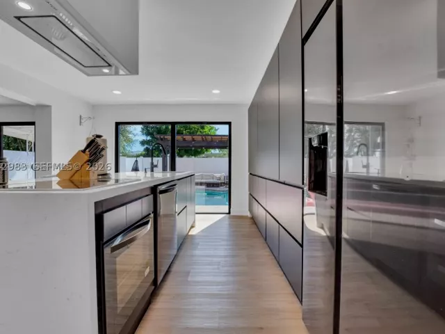 Продажа дома по адресу 1514 Liberty St - фото 8871834