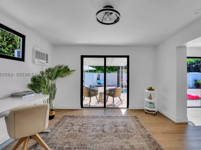 Продажа дома по адресу 1514 Liberty St - фото 8871838