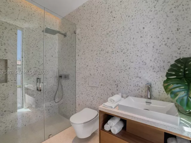 Продажа дома по адресу 3045 N Bay Rd - фото 8900726