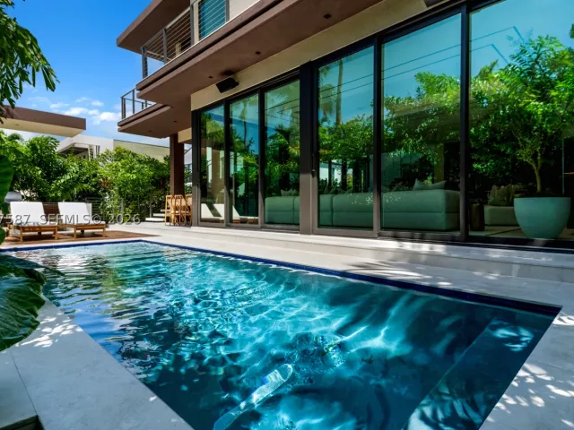 Продажа дома по адресу 3045 N Bay Rd - фото 8900709