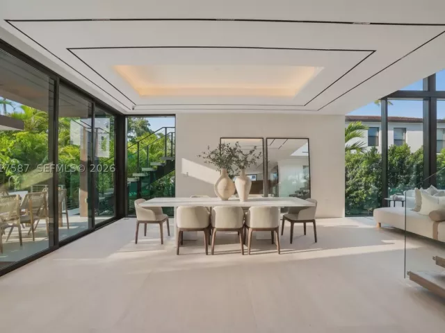 Продажа дома по адресу 3045 N Bay Rd - фото 8900713