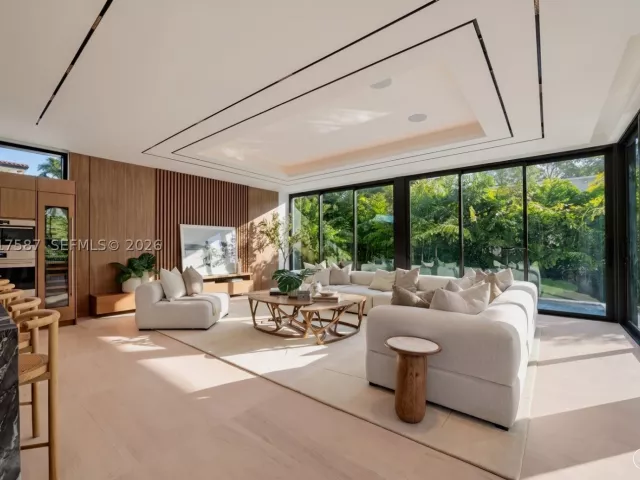 Продажа дома по адресу 3045 N Bay Rd - фото 8900714