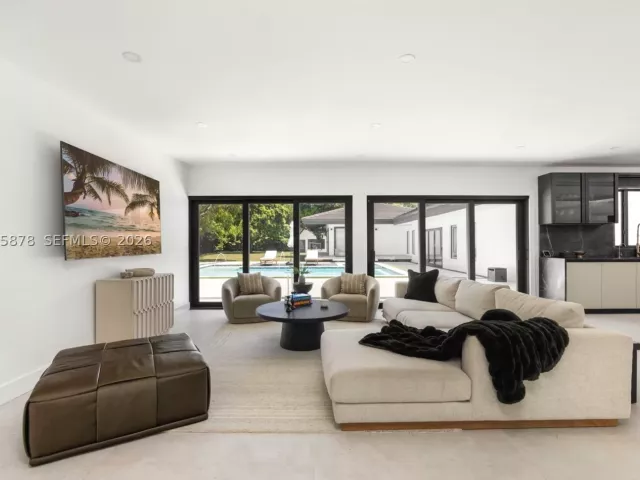 Продажа дома по адресу 8960 SW 118th St - фото 8947428
