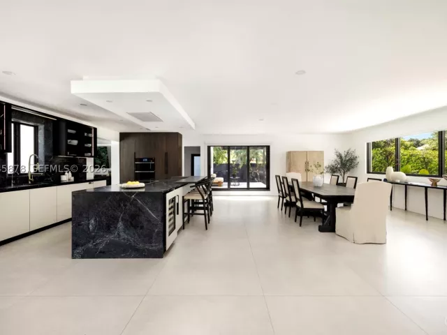 Продажа дома по адресу 8960 SW 118th St - фото 8947433