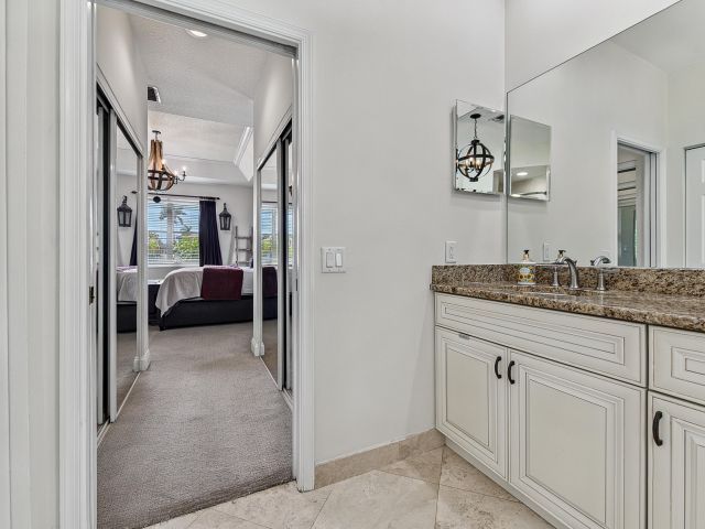 Продажа дома по адресу 22011 Palm Grass Drive - фото 8990607