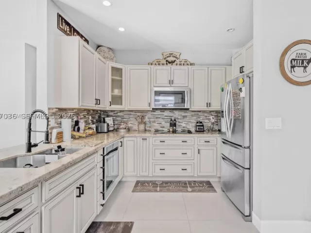 Продажа дома по адресу 15877 SW 61st Way - фото 8893129