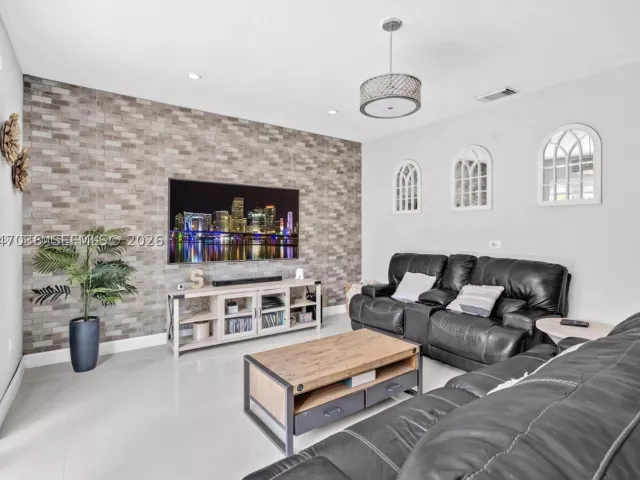 Продажа дома по адресу 15877 SW 61st Way - фото 8893121