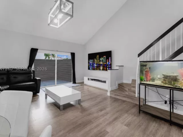 Продажа дома по адресу 12909 SW 64th Ln - фото 8929136