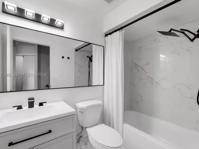 Продажа дома по адресу 12909 SW 64th Ln - фото 8929141